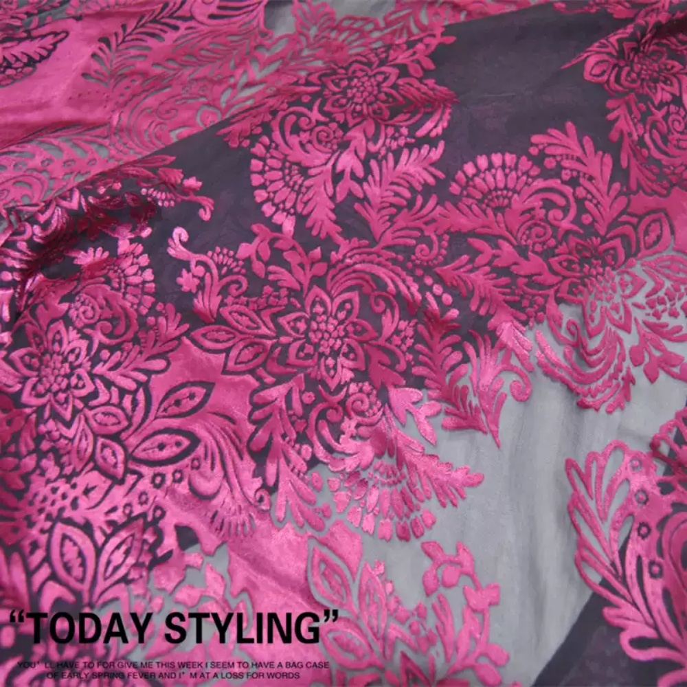 Robe Silk Women - ผ้าไหมเบิร์นเอาท์ลายดอกไม้สีชมพูขนาดใหญ่ ดีไซน์สวยงาม ระบายอากาศได้ดี เหมาะสำหรับชุดเดรสฤดูร้อนสำหรับผู้หญิง ชุดนอน และชุดคลุม