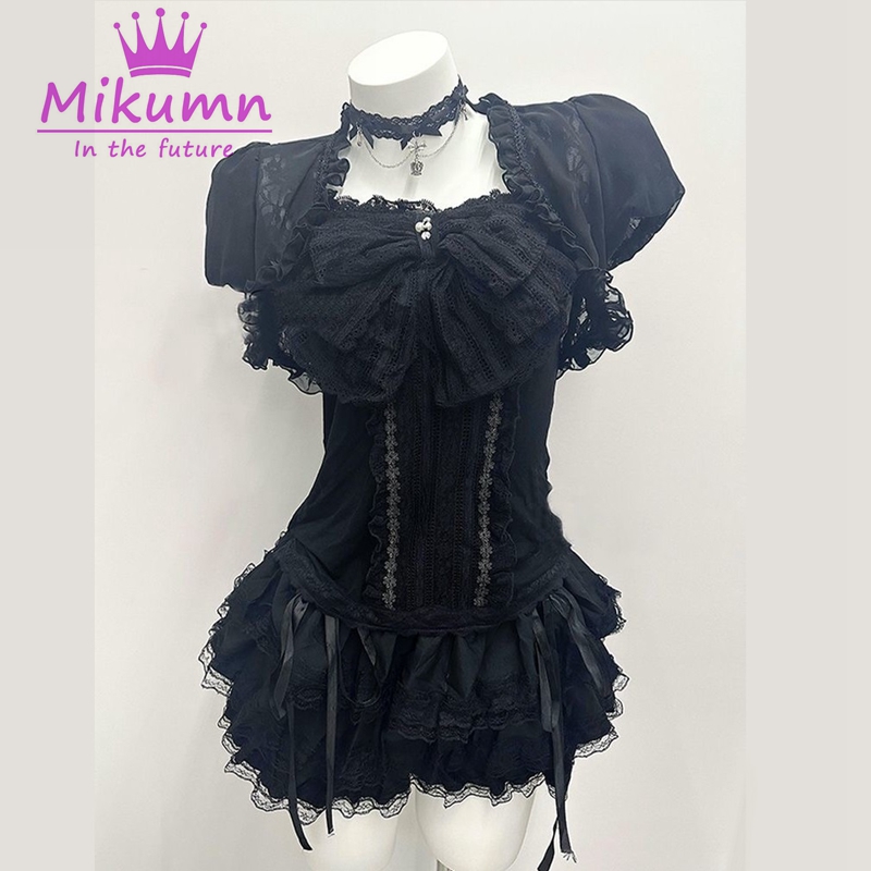 Cami Top Lace - ชุดเซ็ต 3 ชิ้นสไตล์โกธิคโลลิต้าสีดำ แบรนด์ Mikumn ประกอบด้วยเสื้อคลุมแขนพอง+เสื้อสายเดี่ยวผูกโบว์+กระโปรงสั้นทรงเค้ก