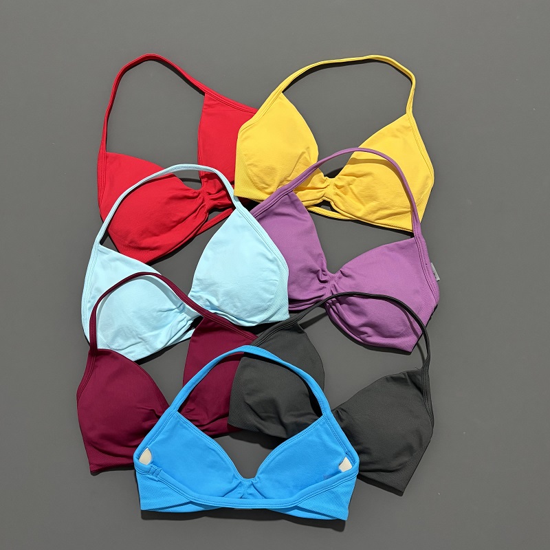 เสื้อชั้นในแบบสปอร์ตสำหรับเล่น - Sports Bra High Impact บทวิจารณ์และราคา