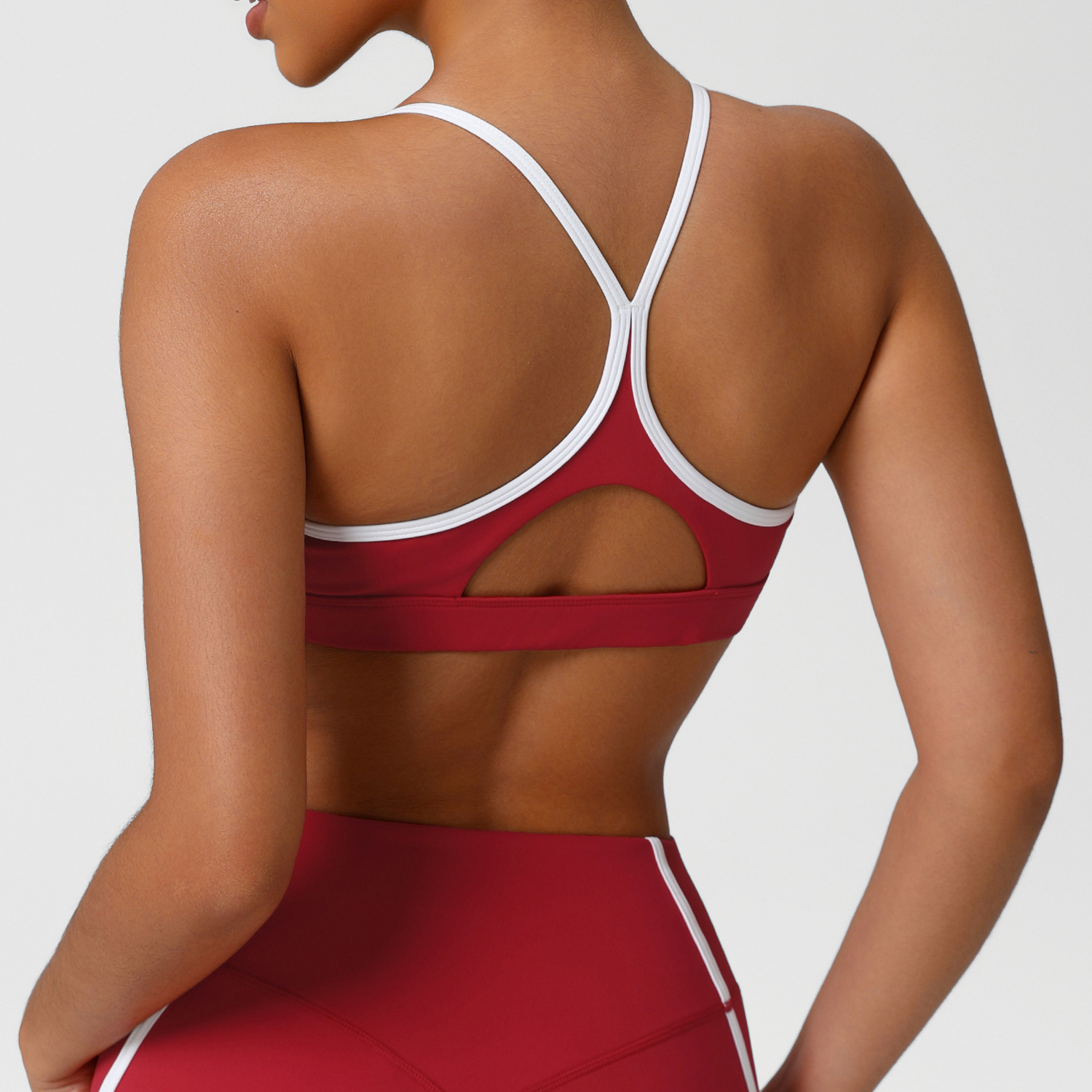 ชุดชั้นในกีฬาเนื้อนุ่มยืดหยุ่น - Sports Bra High Impact บทวิจารณ์และราคา